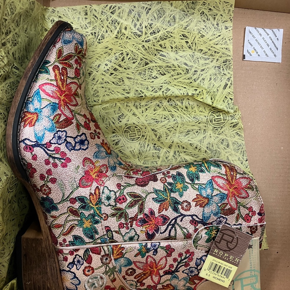 Roper USA Women’s Ingrid Multi Size 6.5